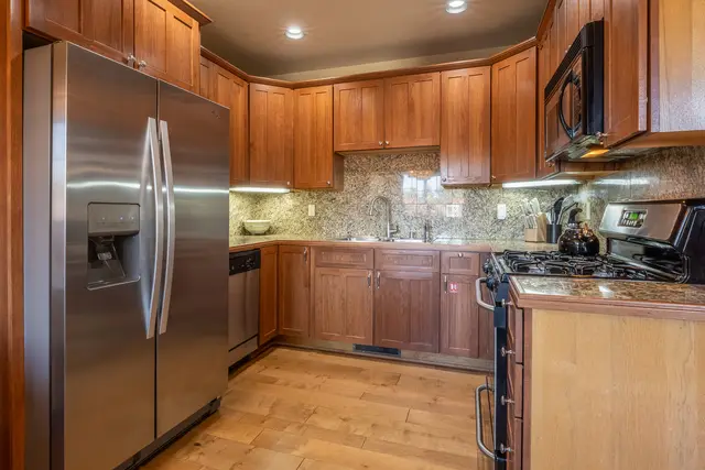 Kitchen & dining photo 1