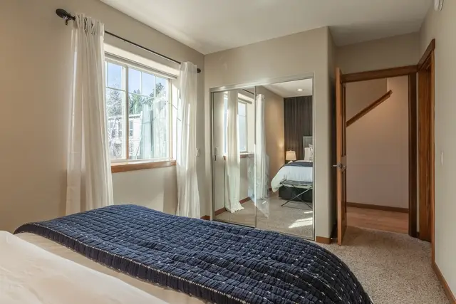 Bedrooms photo 2