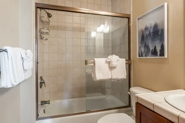 Bathrooms photo 2