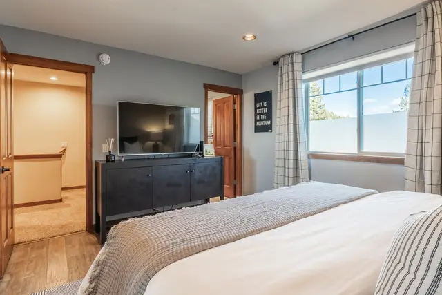 Bedrooms photo 8