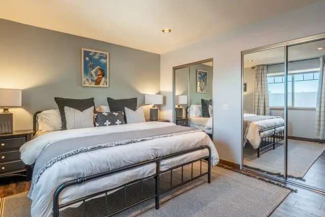 Bedrooms photo 9