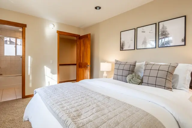 Bedrooms photo 14
