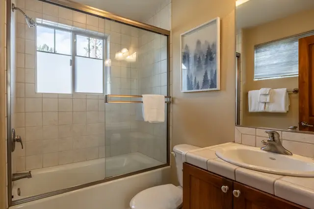 Bathrooms photo 4