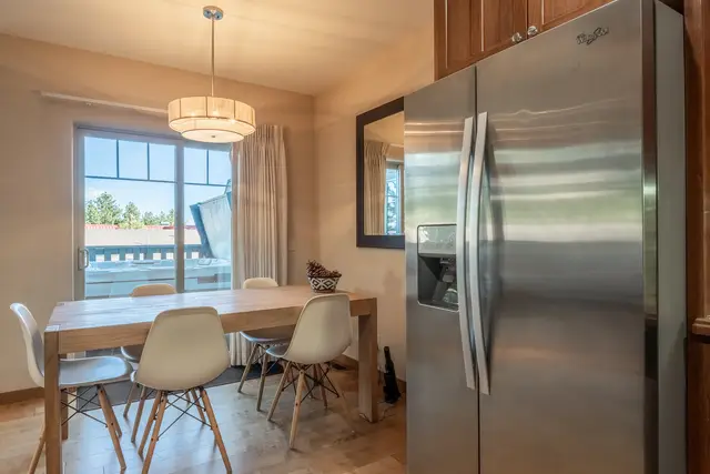 Kitchen & dining photo 5